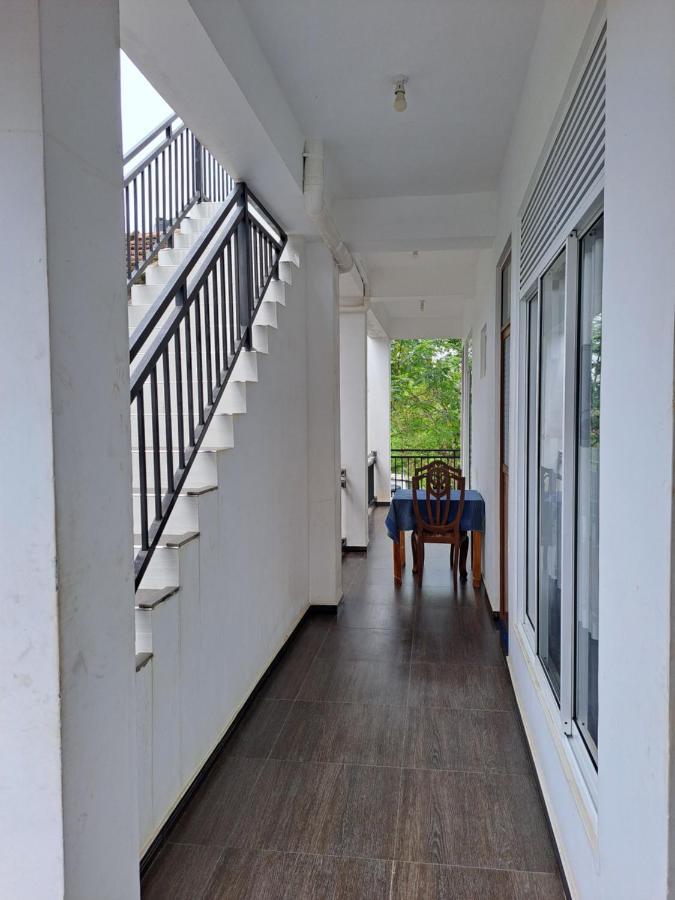B & B Charm Dikwella Exterior foto